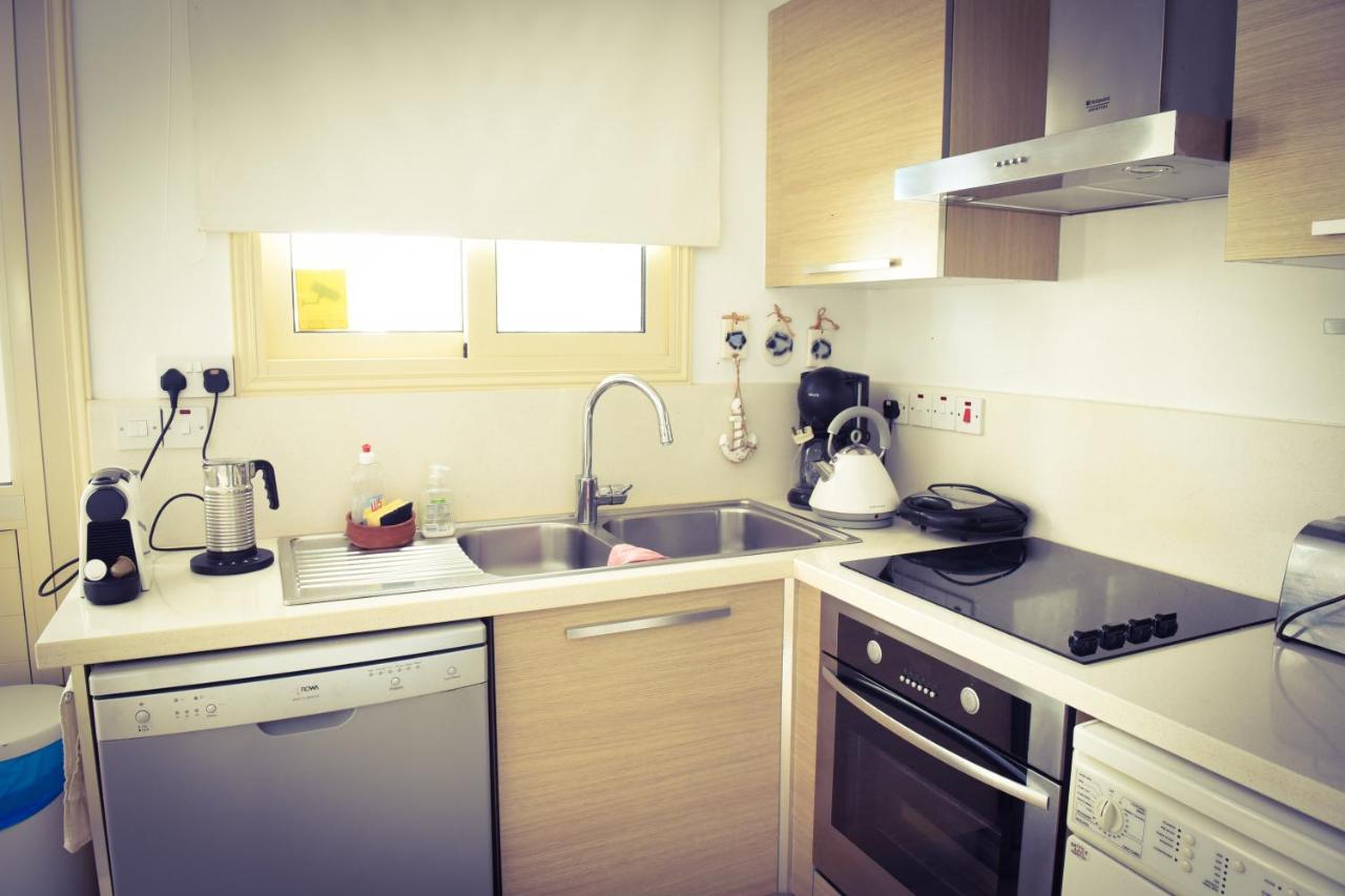 Riverland Beach Villa 普罗塔拉斯 外观 照片